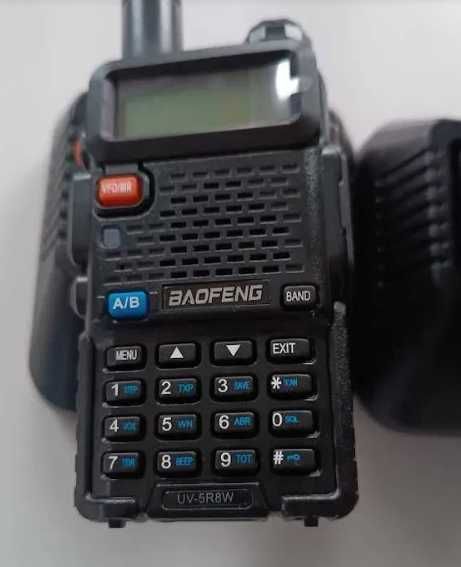 Komplet radiotelefonów 2x Baofeng UV-5R8W długa antena