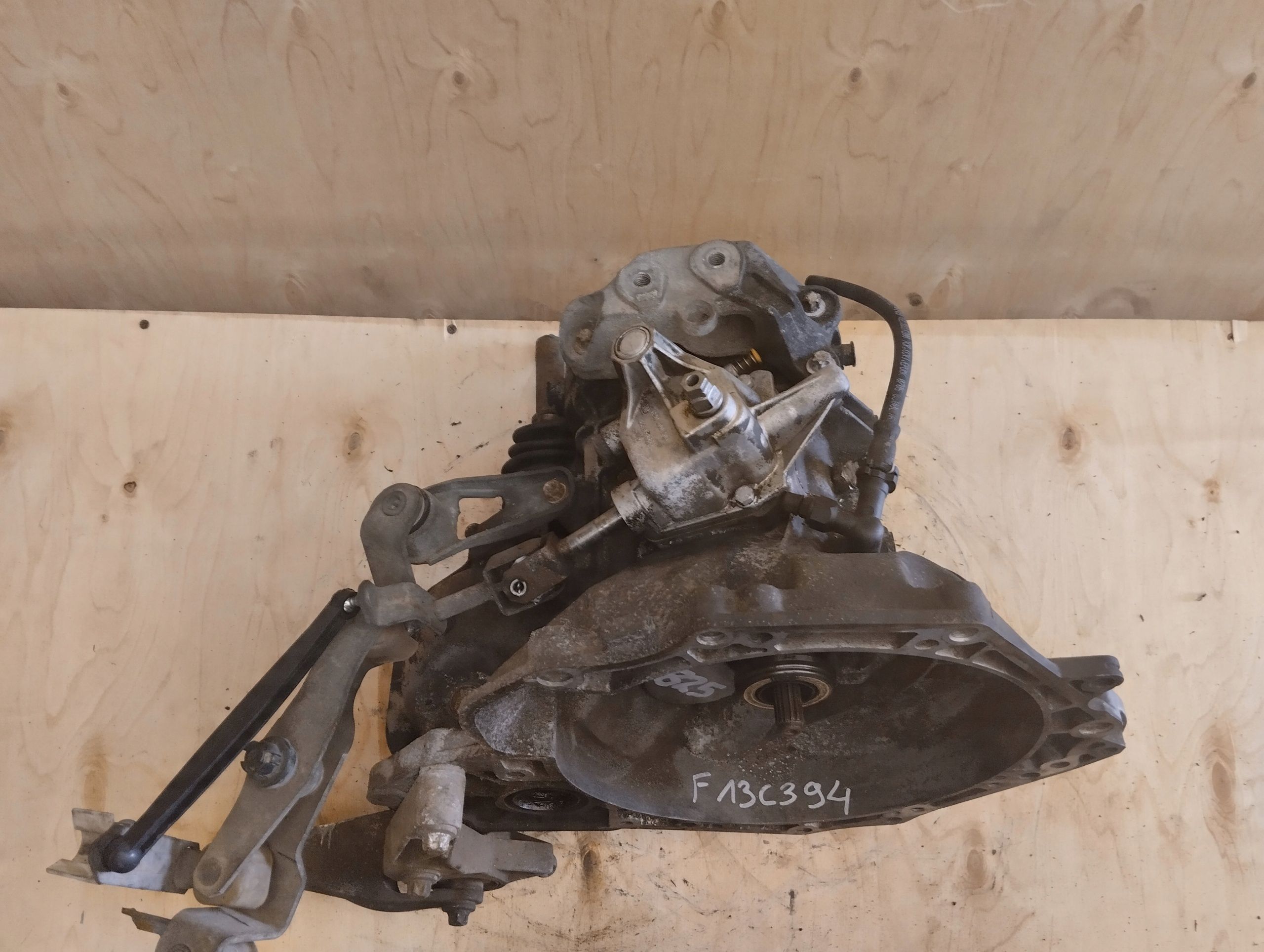 Skrzynia biegów Opel Corsa c Meriva a 1.0 1.2 1.4 b F13C394
