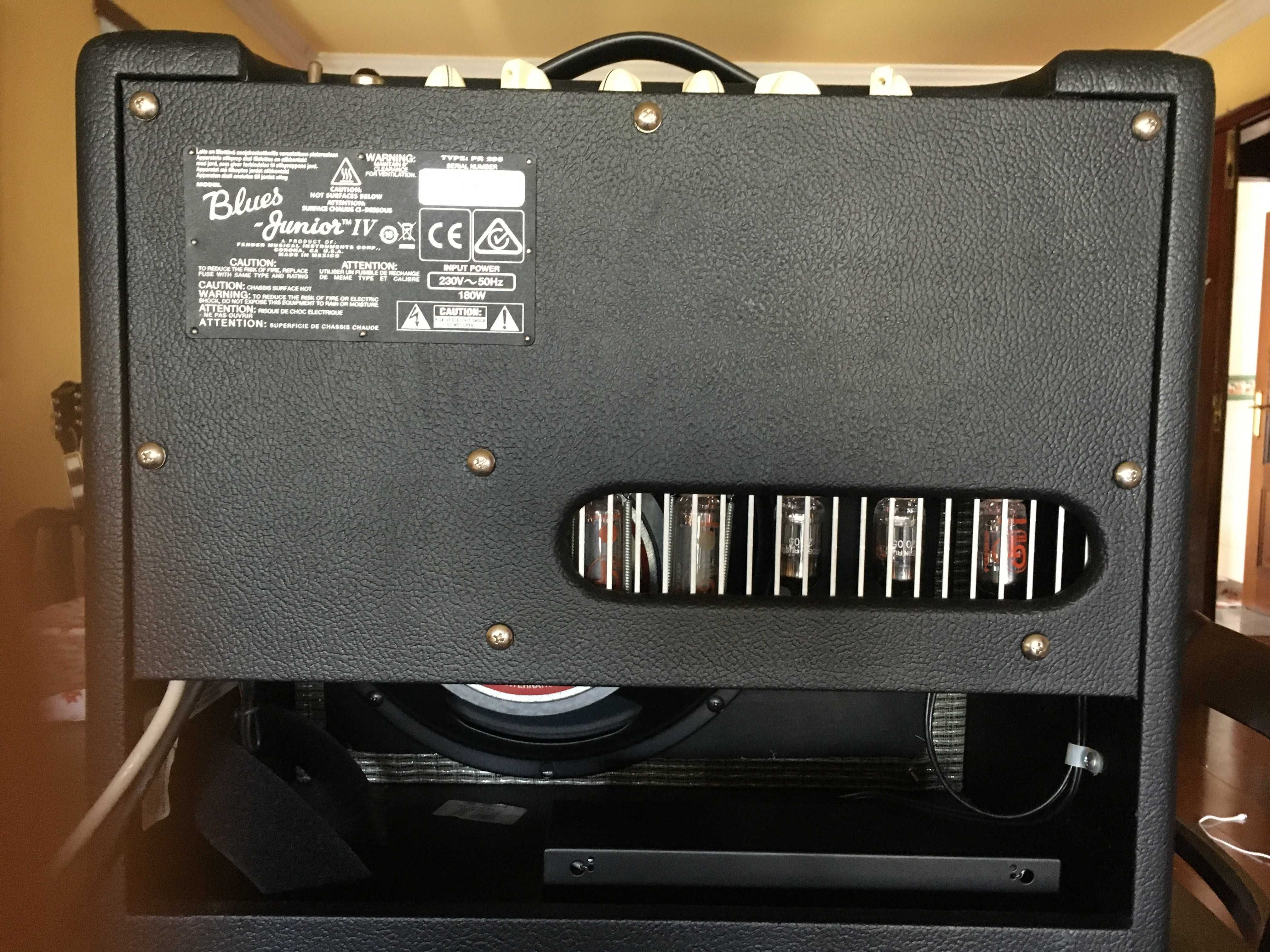 Fender Blues Junior IV - amplificador válvulas