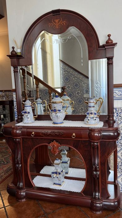 Móvel em cerejeira ( oferta peças decorativas)