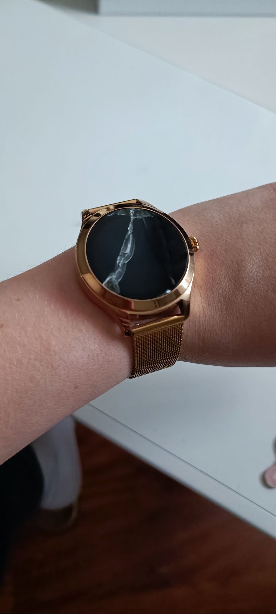 Pęknięta szybka Smart watch