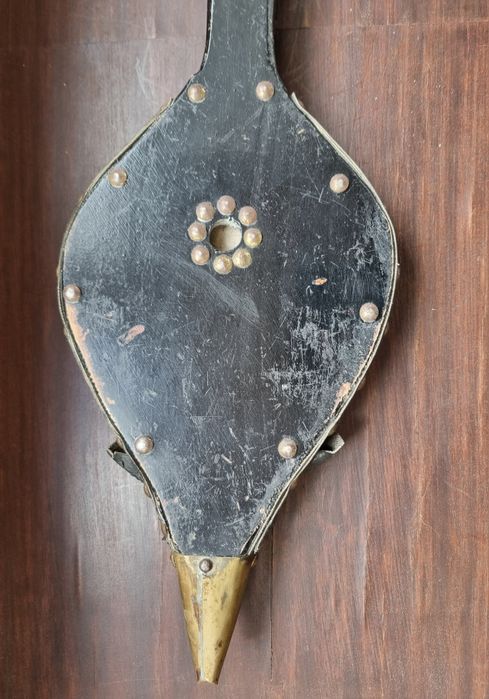 Fole em madeira e latão trabalhado