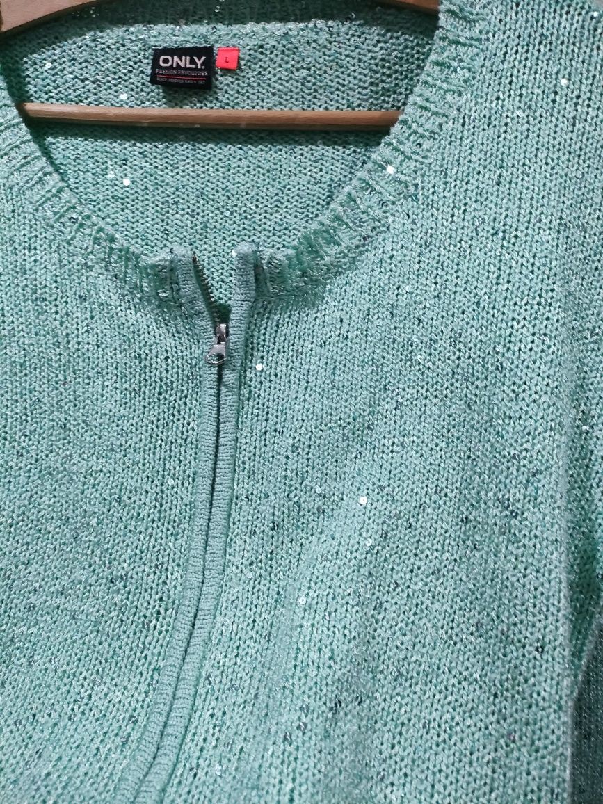 Śliczny elegancki damski sweterek sweter z cekinami ONLY rozmiar L
