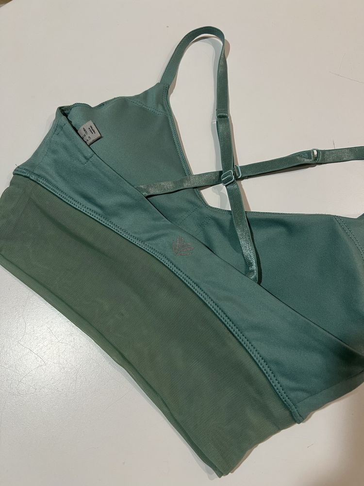 Топ для спорту Nike