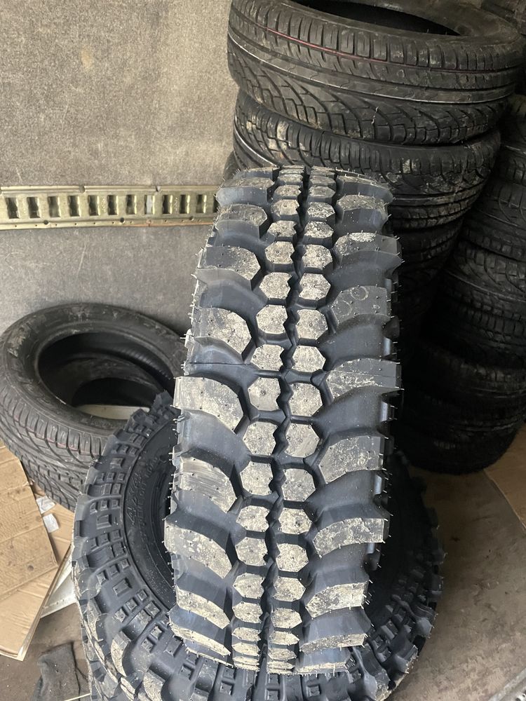 Шини Trekker 225/75 R15 болотяні