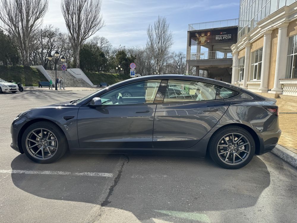 Tesla Model 3 Standard Plus