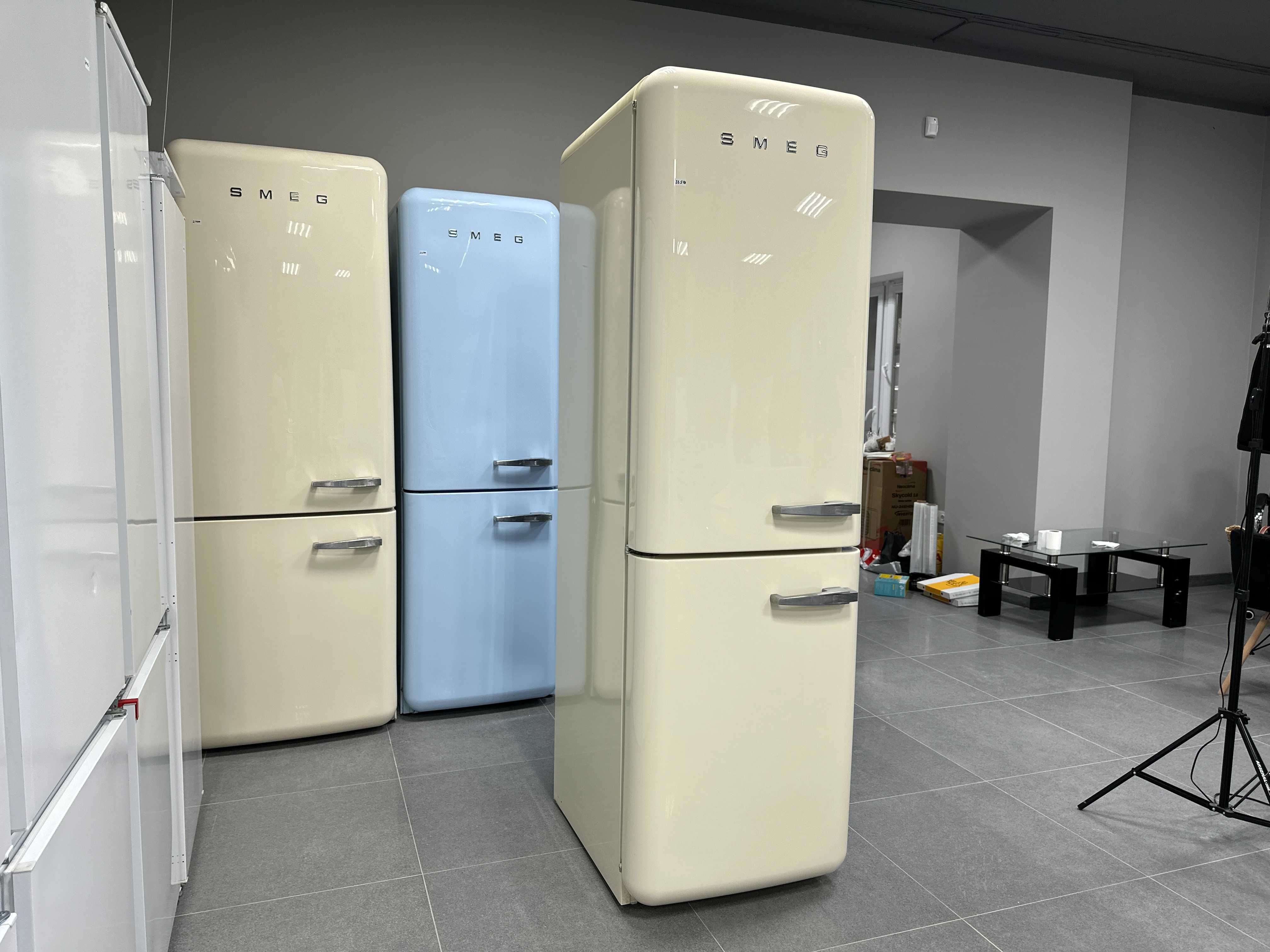 Інстаграмний ретро холодильник Smeg FAB32LCR5 Італія остання модель