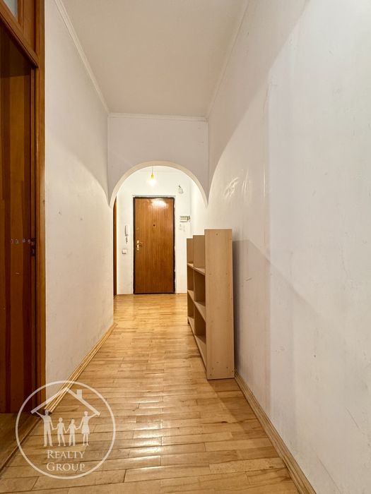 3к на Сихові, ізольовані кімнати +паркомісце +підвал