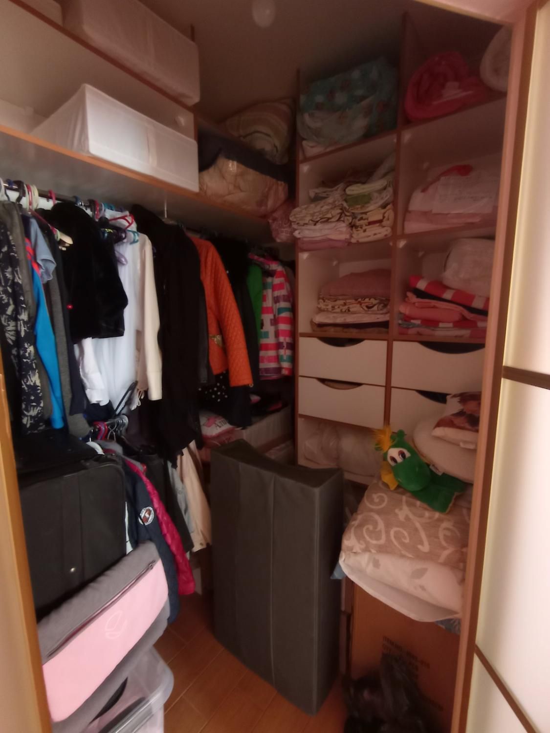 Продам 3- ком. ул. Маршала Говорова в р-не парка Победы(995-959)