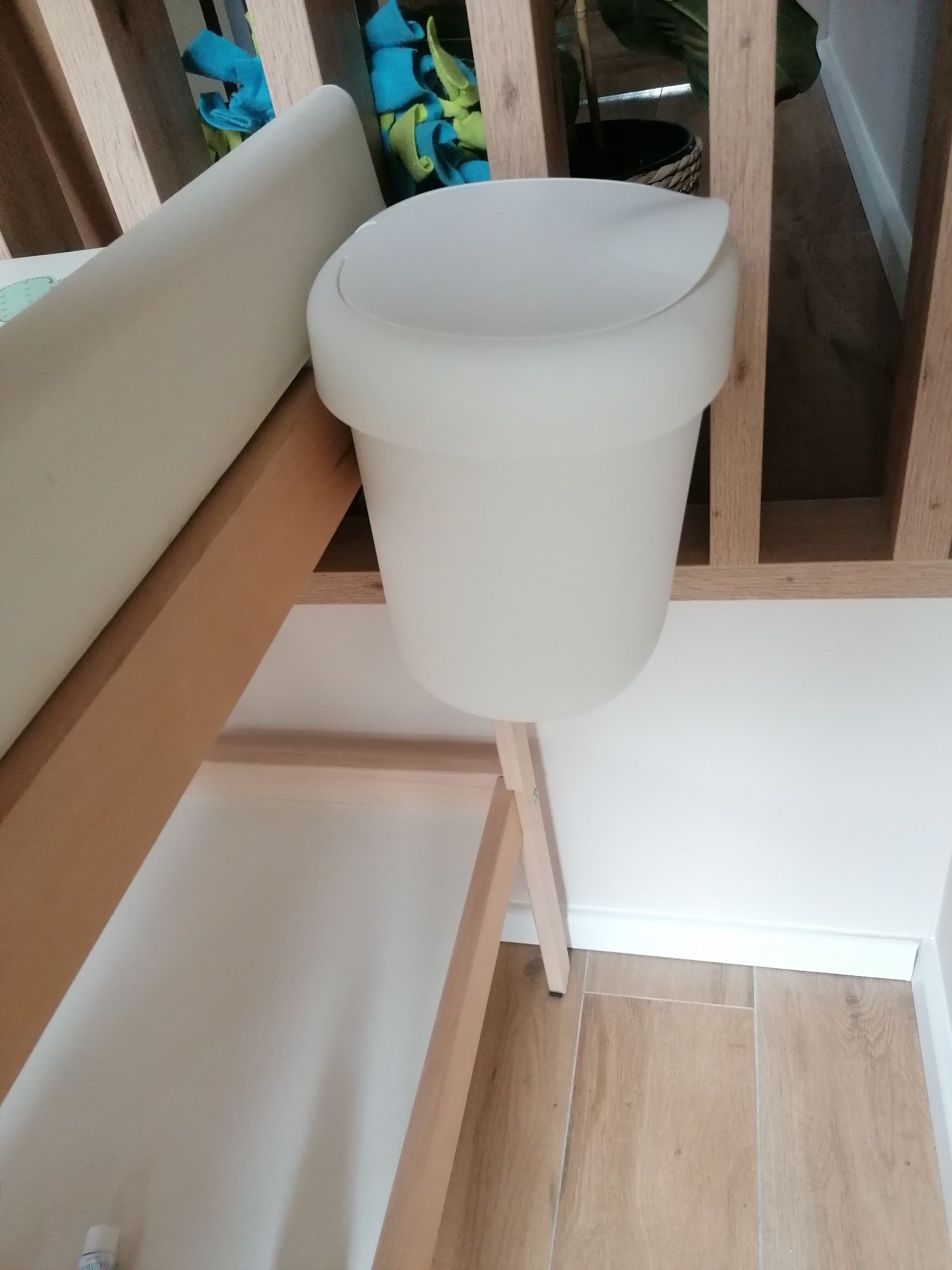 Przewijak Ikea z pojemnikami