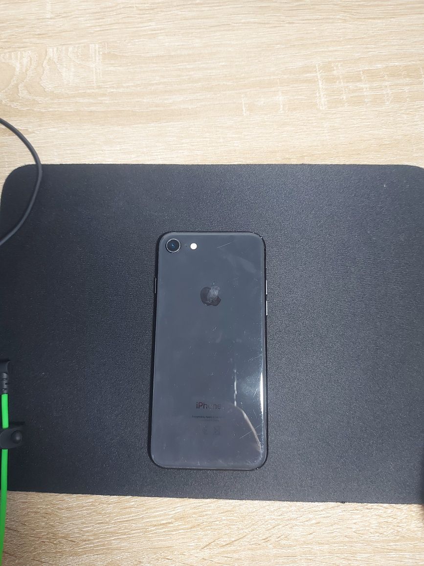 IPHONE 8 64 GB Em ótimo estado