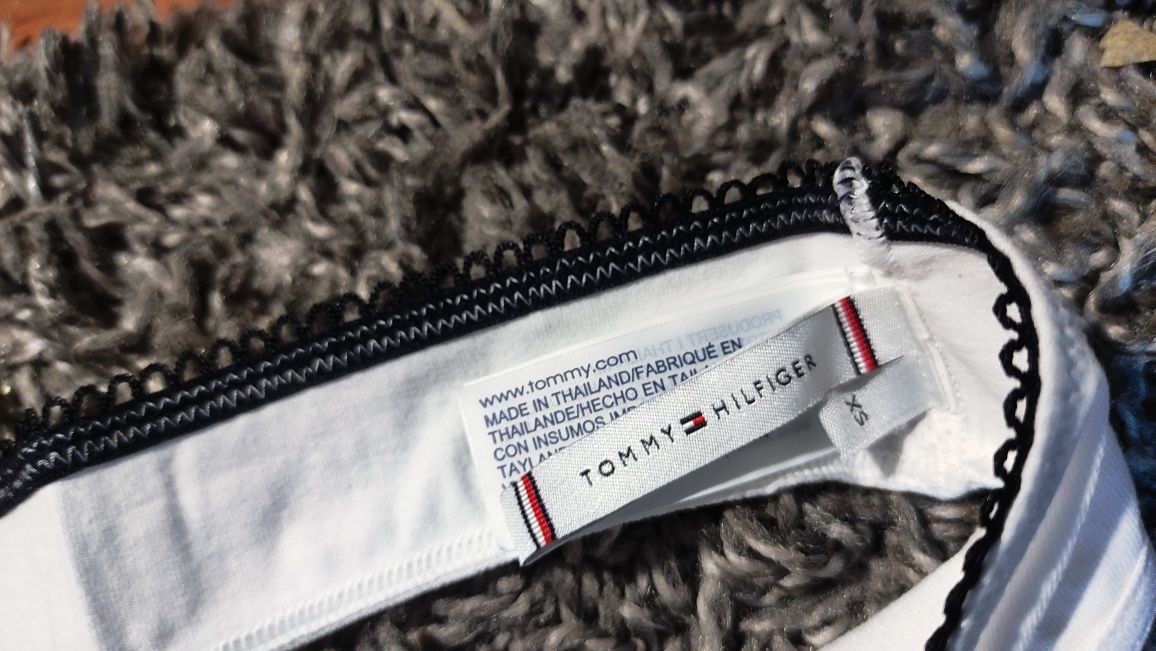 Majtki stringi Tommy Hilfiger xs