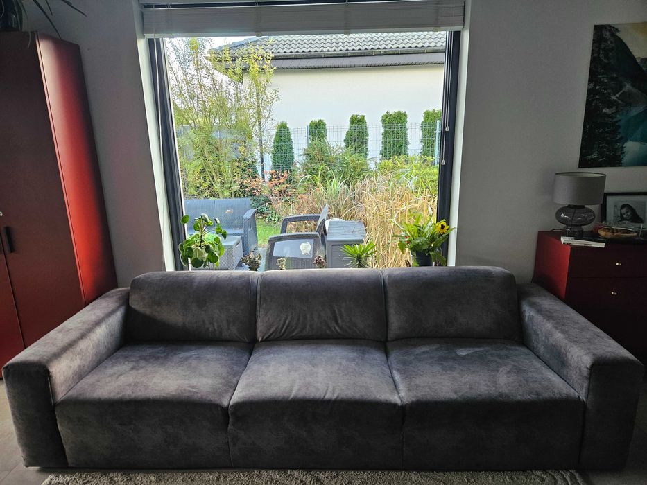 Sofa o wymiarach 270x100