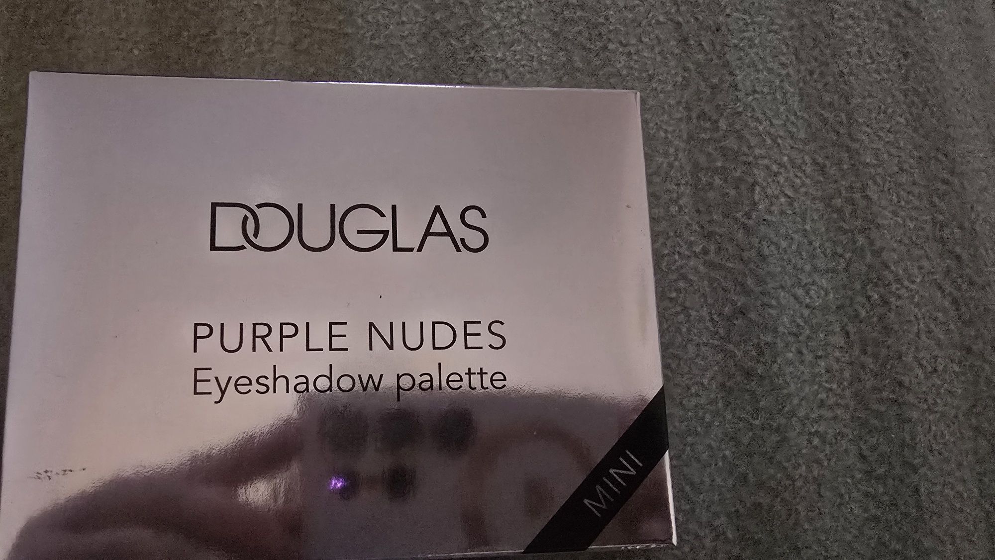 Paleta cieni  DOUGLAS