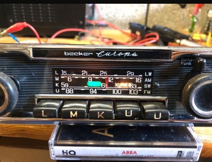 Autoradio Becker Europa KURIER restaurado