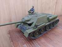 Модель танка масштабная 1:35 САУ су-100