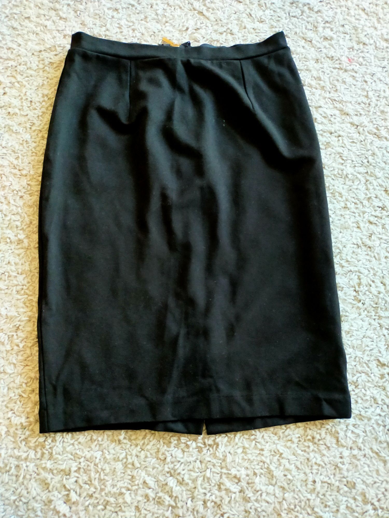 Spódnica klasyczna czarna dopasowana suwak złoty Mohito