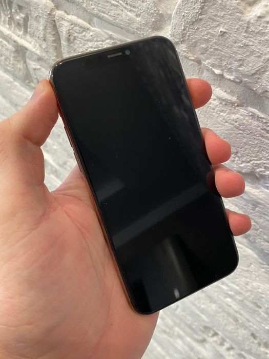 iphone 11 pro gold 64gb не вмикається на запчастини екран корпус