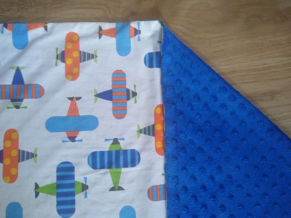 Rożek niemowlęcy plus kocyki minky
