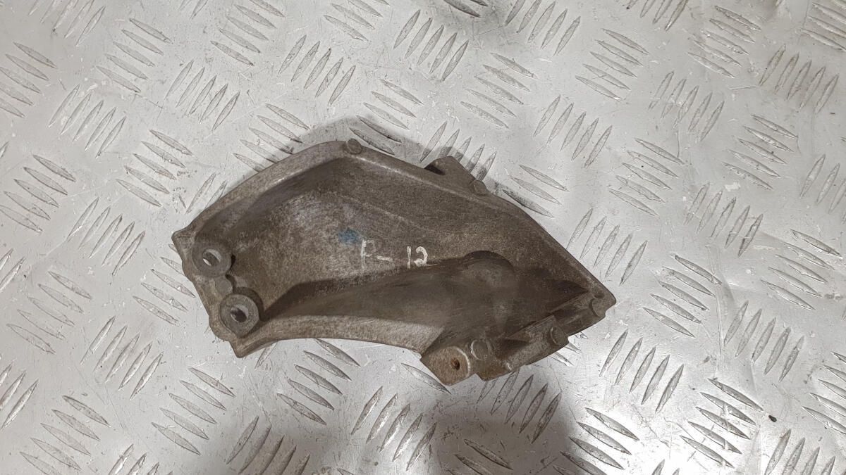 Кронштейн двигателя  Nissan Almera N16 2000-2006 140176N100 разборка