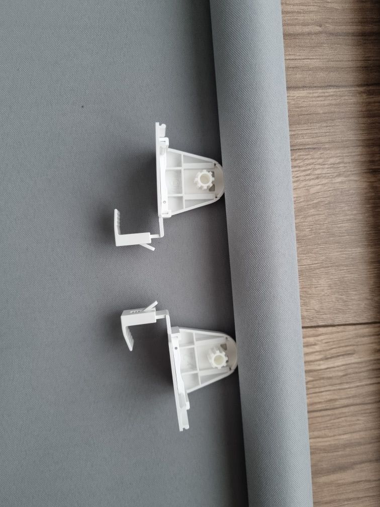 Dwie rolety szare popielate z OBI Faro  szerokość 42.5cm x 150cm średn
