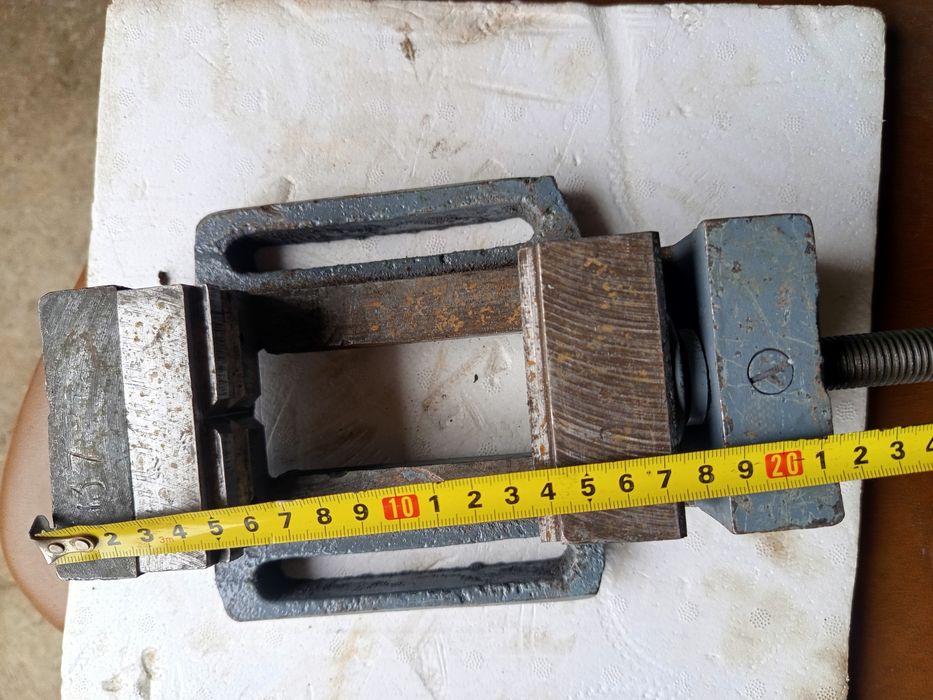 Тиски для сверлильного станка