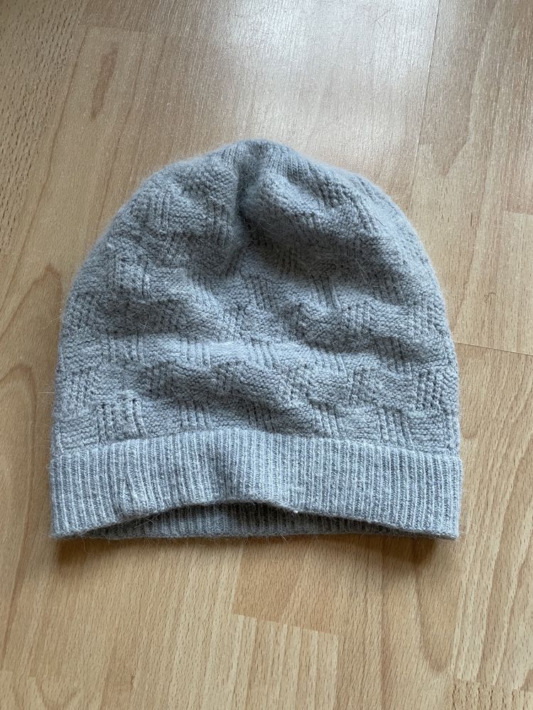 Szara ciepła czapka na każdy sezon letni zimowy - przyjemny materiał