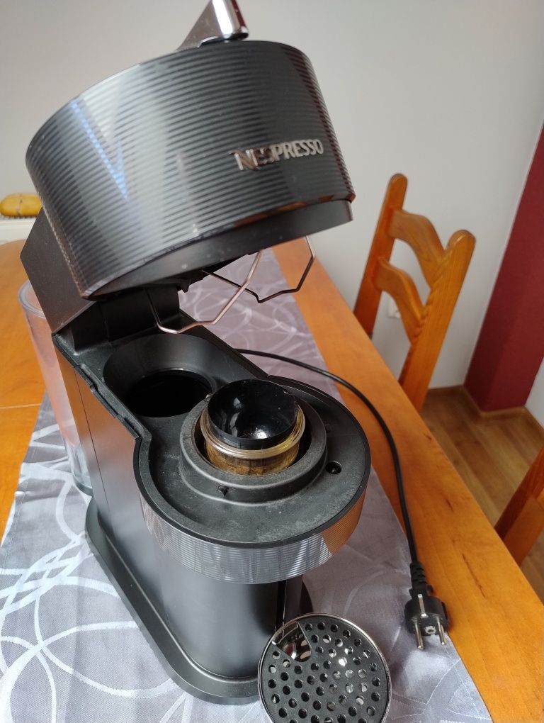 Ekspres kapsułkowy Vertuo Next Nespresso