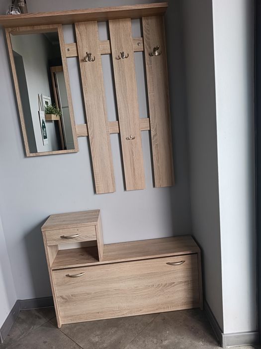 Sprzedam Szafka+wieszaki