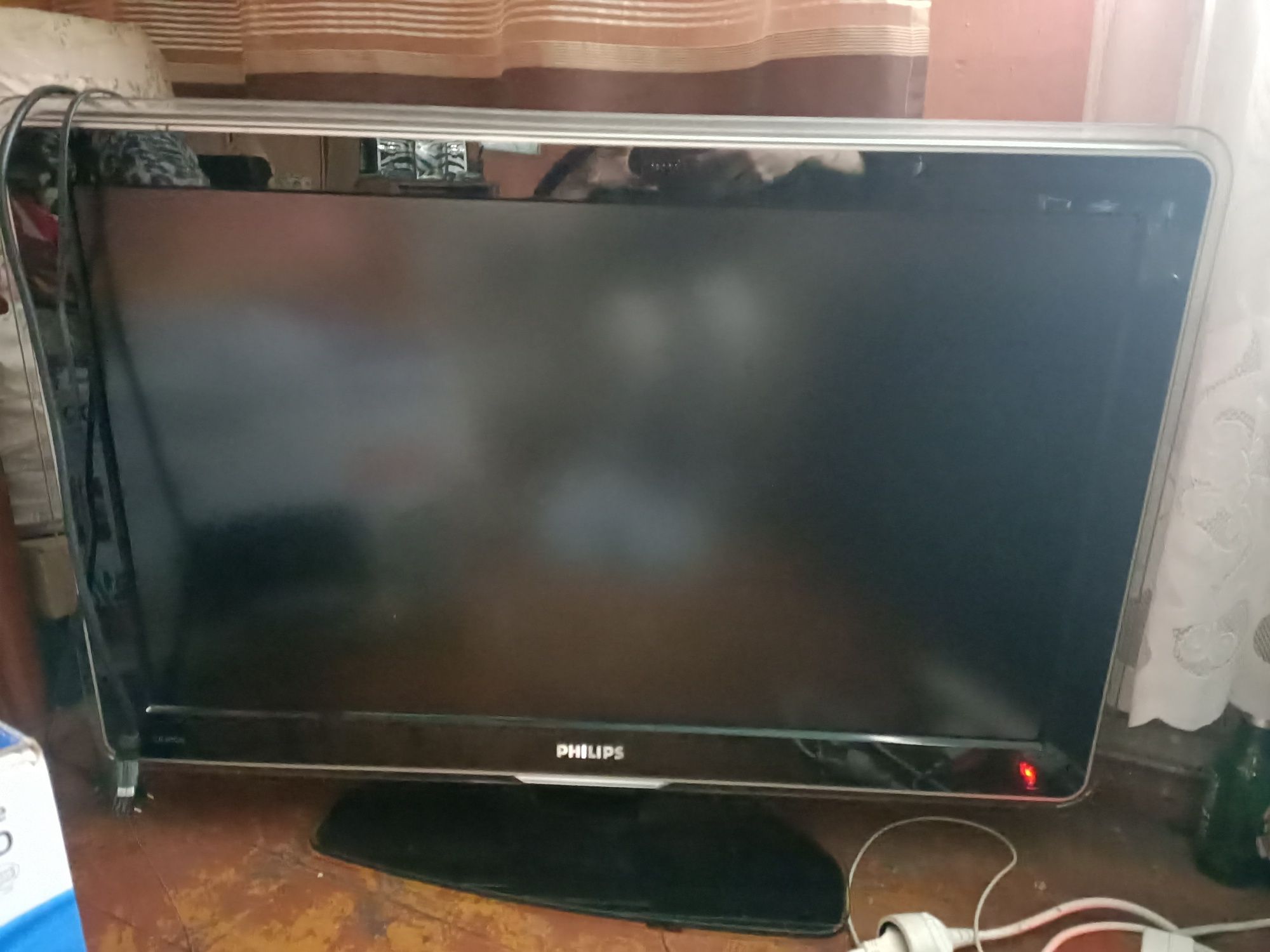 Telewizor LCD Philips 37"