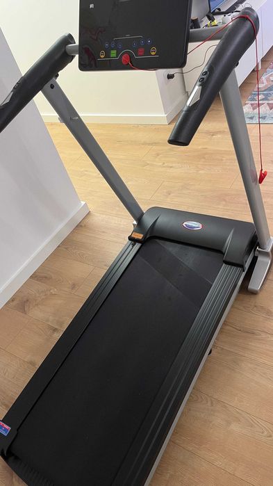 Passadeira inteligente Clover Fitness A8 - Bluetooth - 12,8 km/h