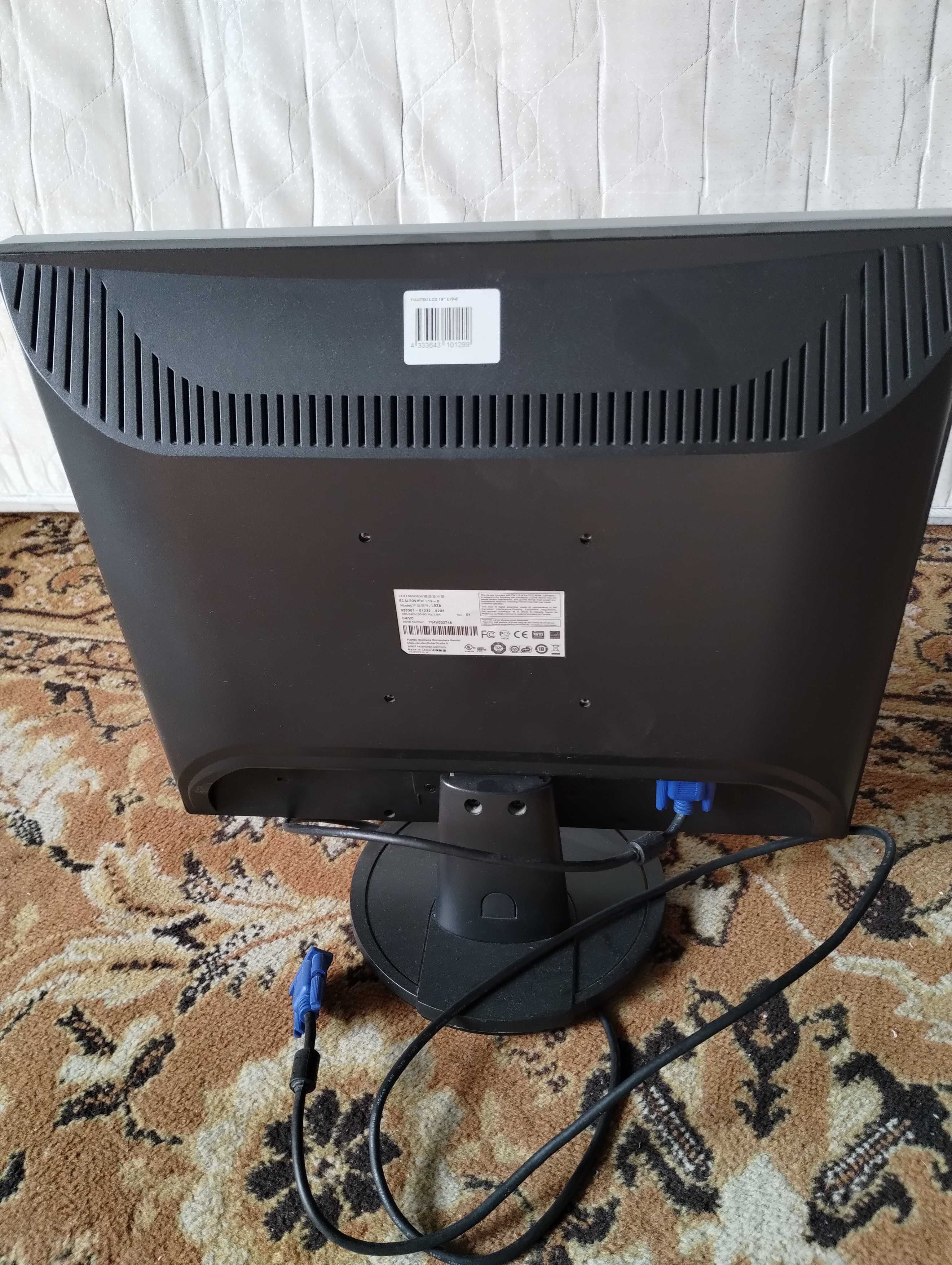 Monitor Simens-Fujitsu 19 cali