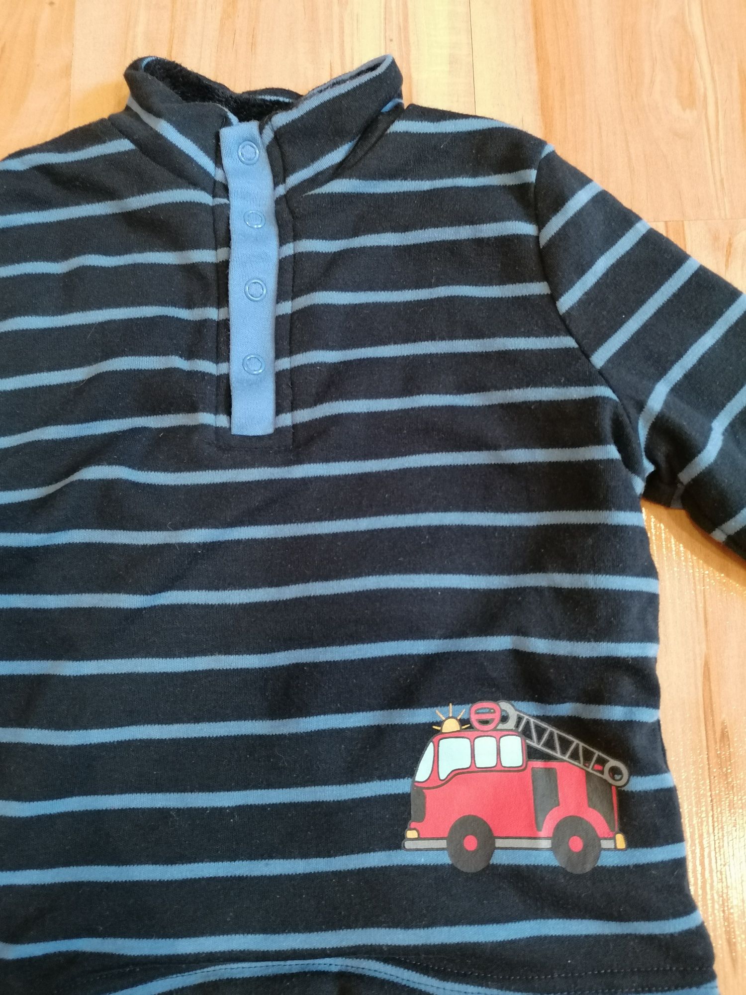 Bluza granatowa 2 stronna roz 86 /92 
* 1 strona granatowy  polar z ki