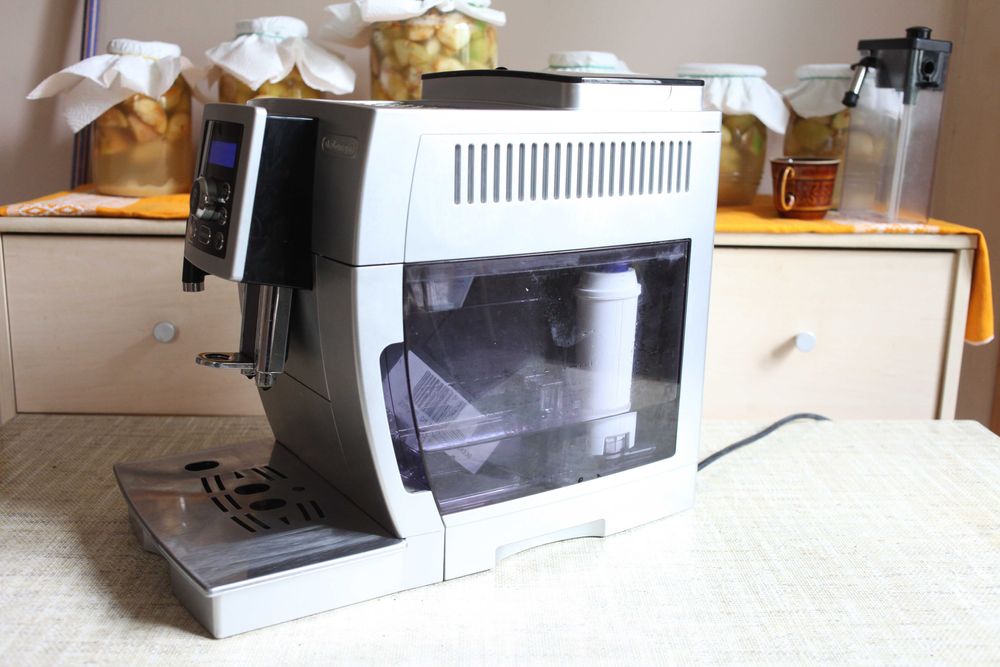 Ekspres do kawy - DeLonghi