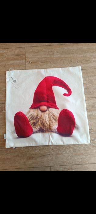Świąteczna poszewka na Jaśka ze skrzatem.