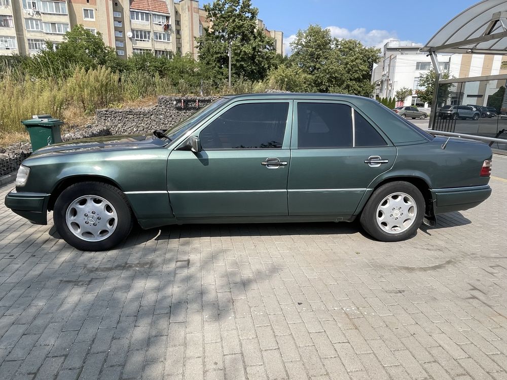 Mercedes W124 2.5D 1995