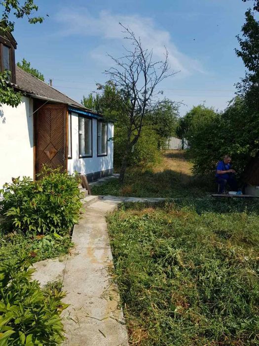 Пропонуємо Вашій увазі затишний 3-кімнатний будинок у селі Писарівщина