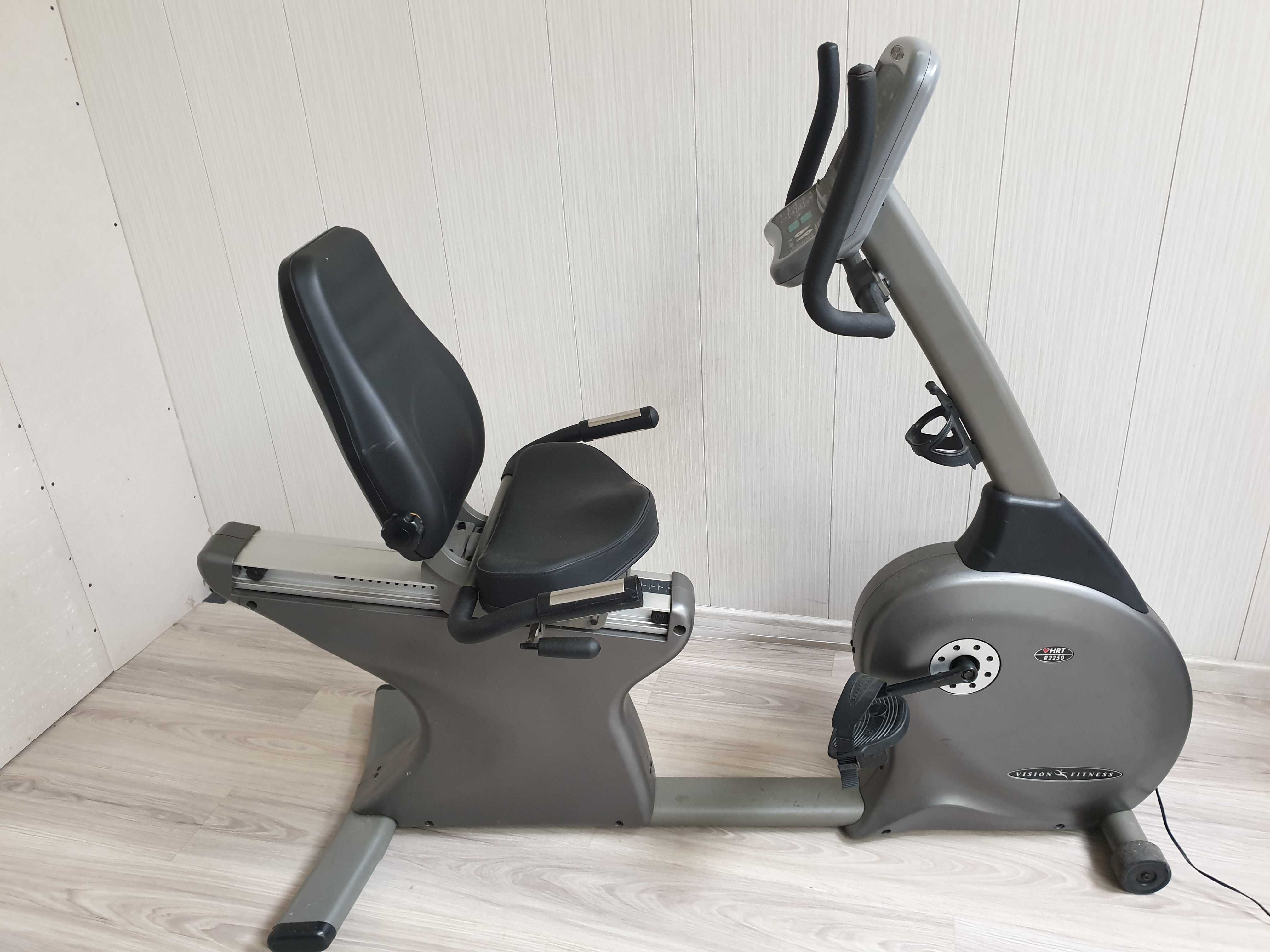 Rower treningowy magnetyczny vision 2250 HRT poziomy