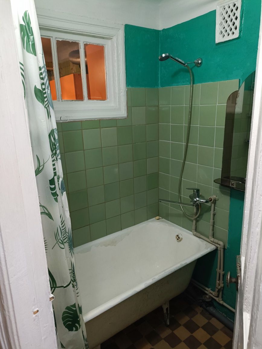 Обмен 1 ком. кв. на дом без ремонта в Соляных. Квартира 31,9 м.кв