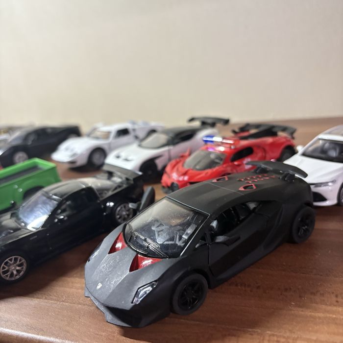 Машинки метал бу