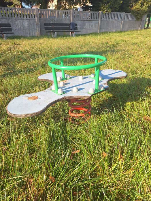Huśtawka plac zabaw zjeżdżalnia