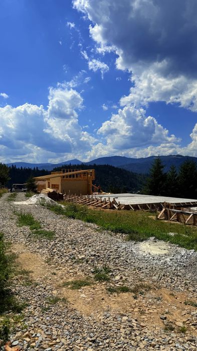 Продаж будинків  128 квадратних метрів