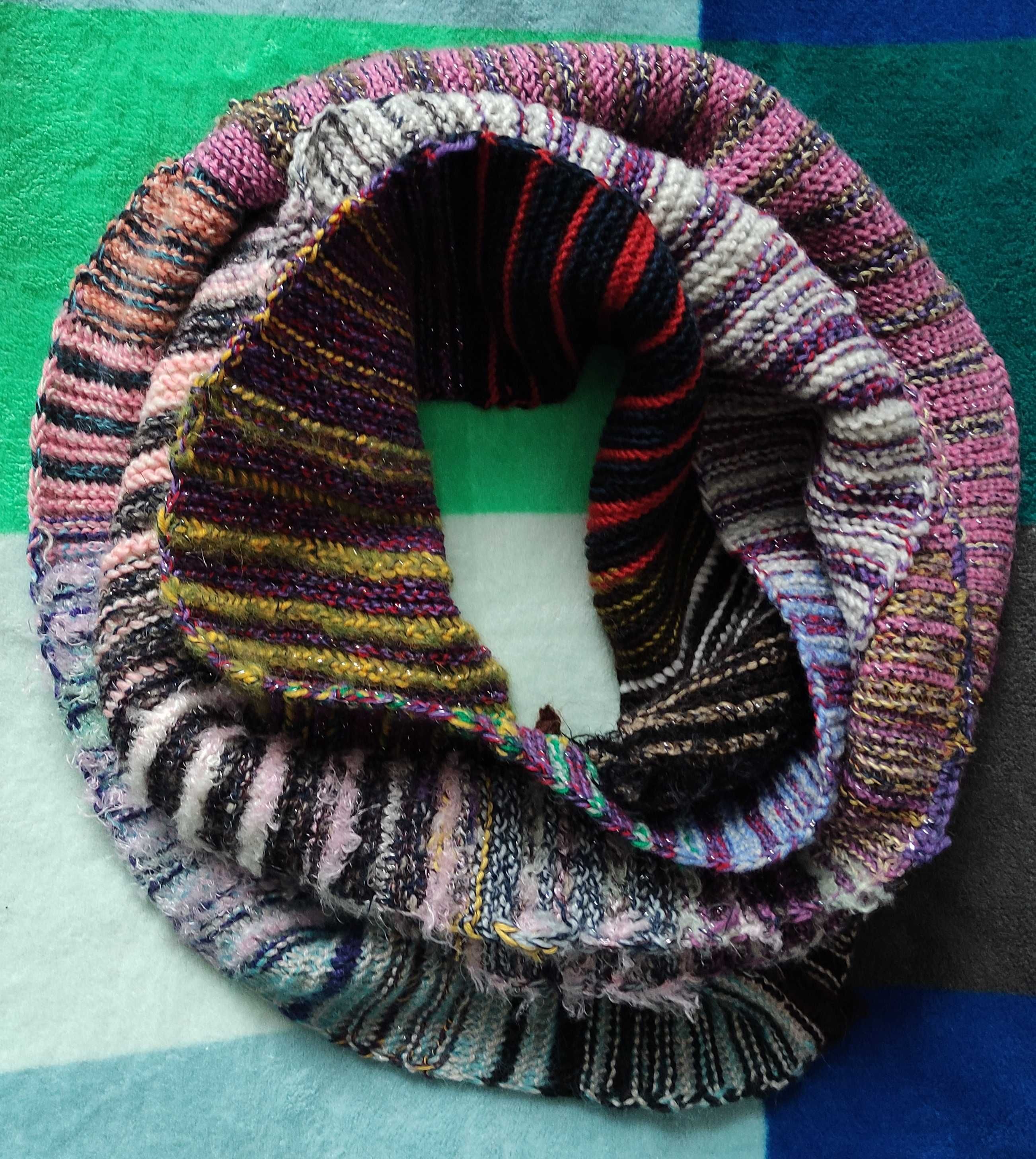 Piękny, kolorowy, długi szal typu komin, handmade