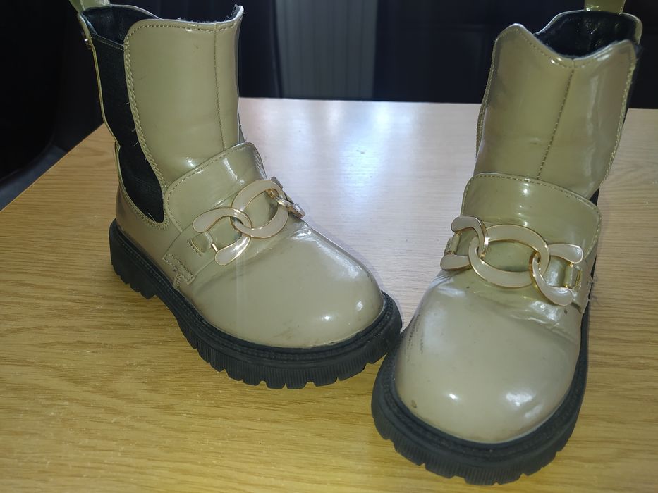 Ботинки осінні для дівчинки