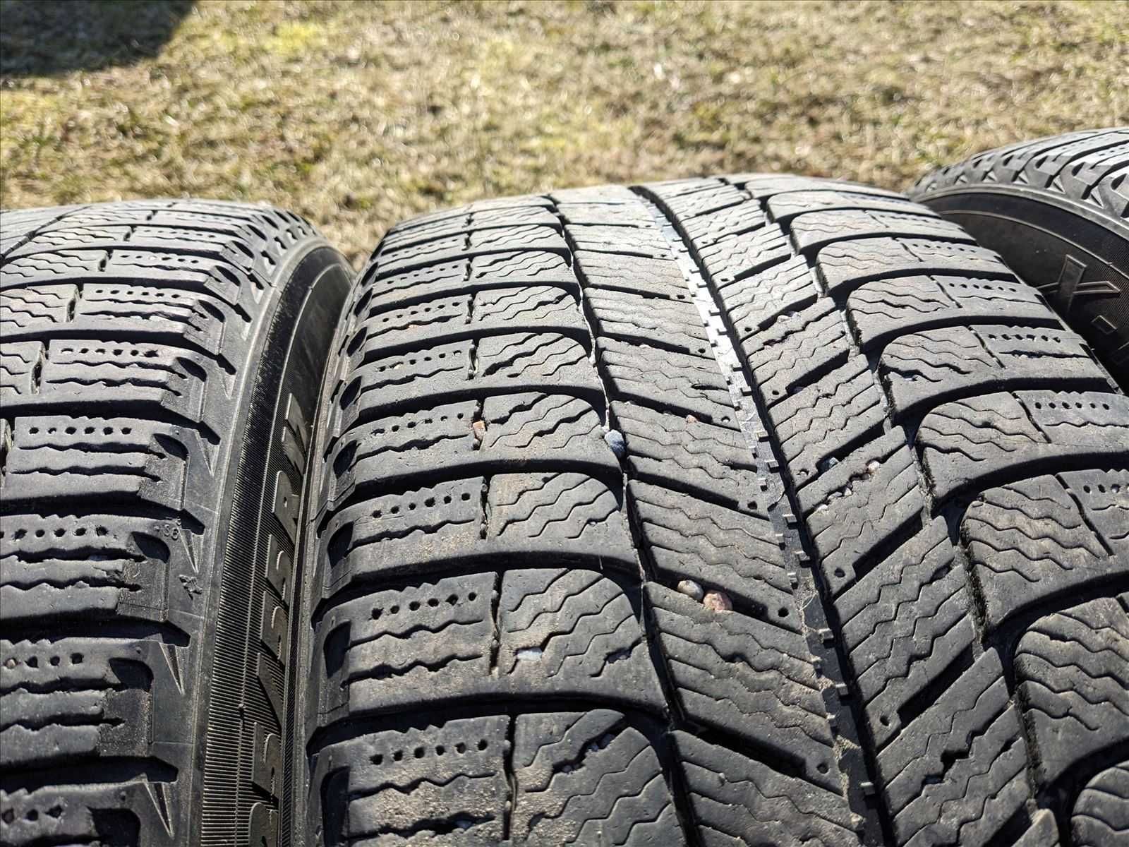 Шини зимові 225 55 17 Michelin X-ICE