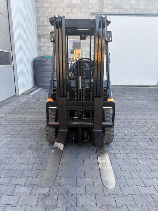 Wózek widłowy TOYOTA 7FGF25, triplex, przesuw, GAZ