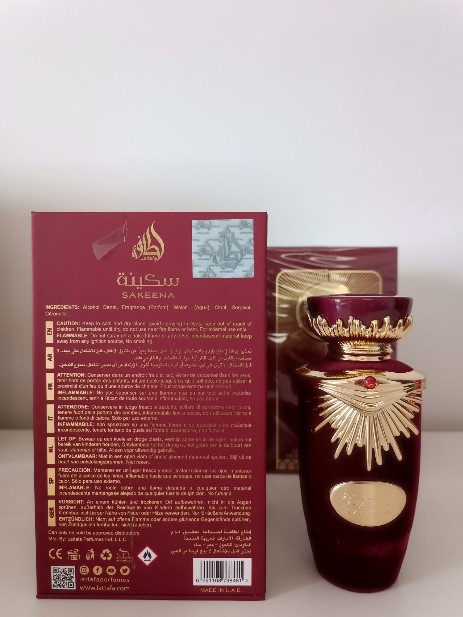 Lattafa Sakeena perfume Árabe