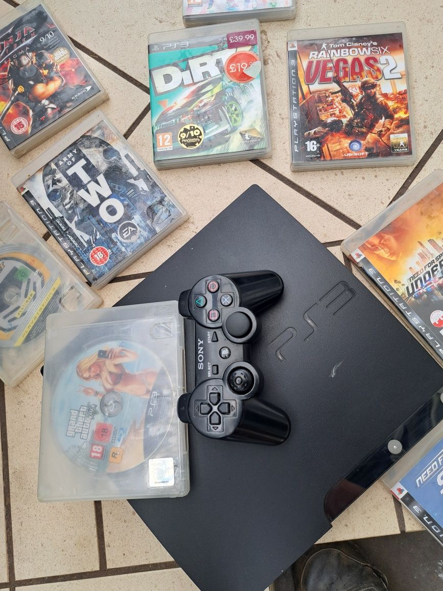 Sprzedam ps3 z grami