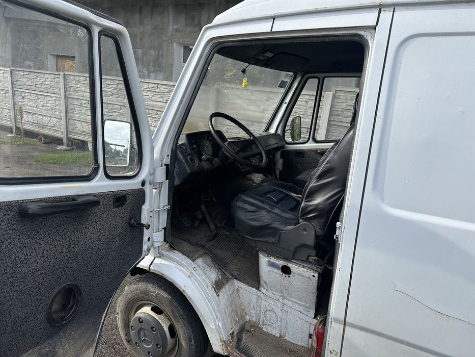 Продам Мерседес 409