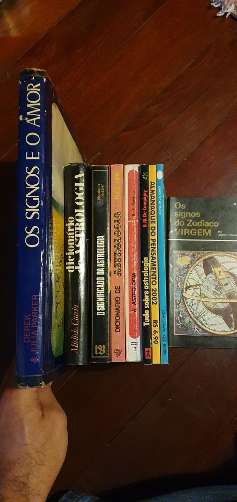 Livros de Astrologia, Tarot auto ajuda e outras ciencias.